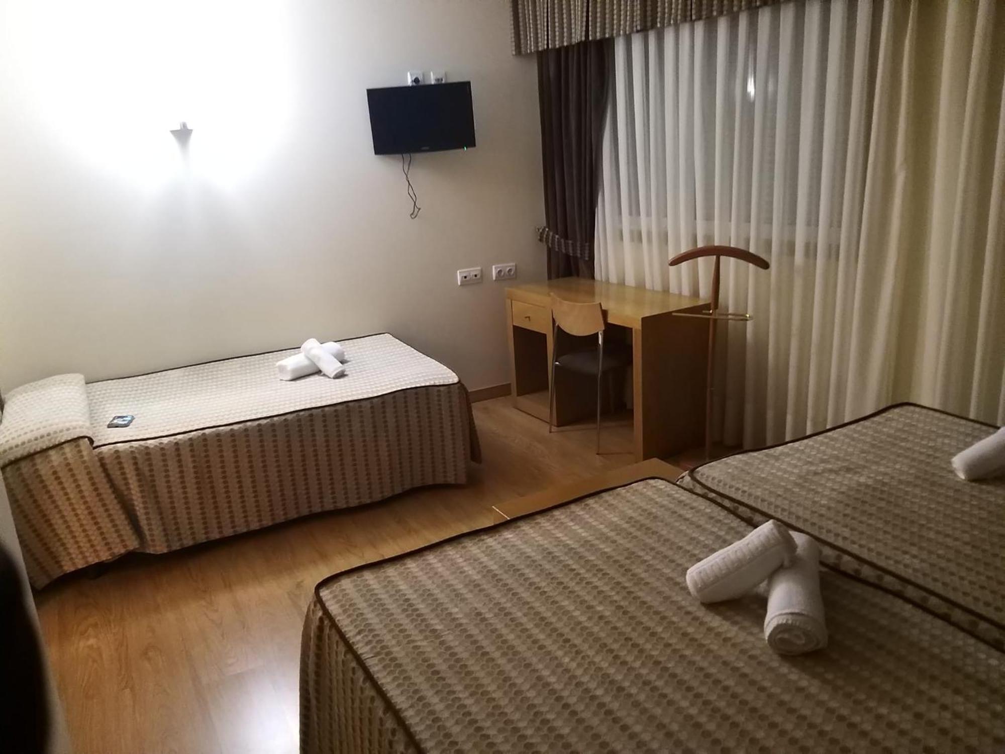 Hotel Condes De Lemos Espana Monforte De Lemos Zewnętrze zdjęcie