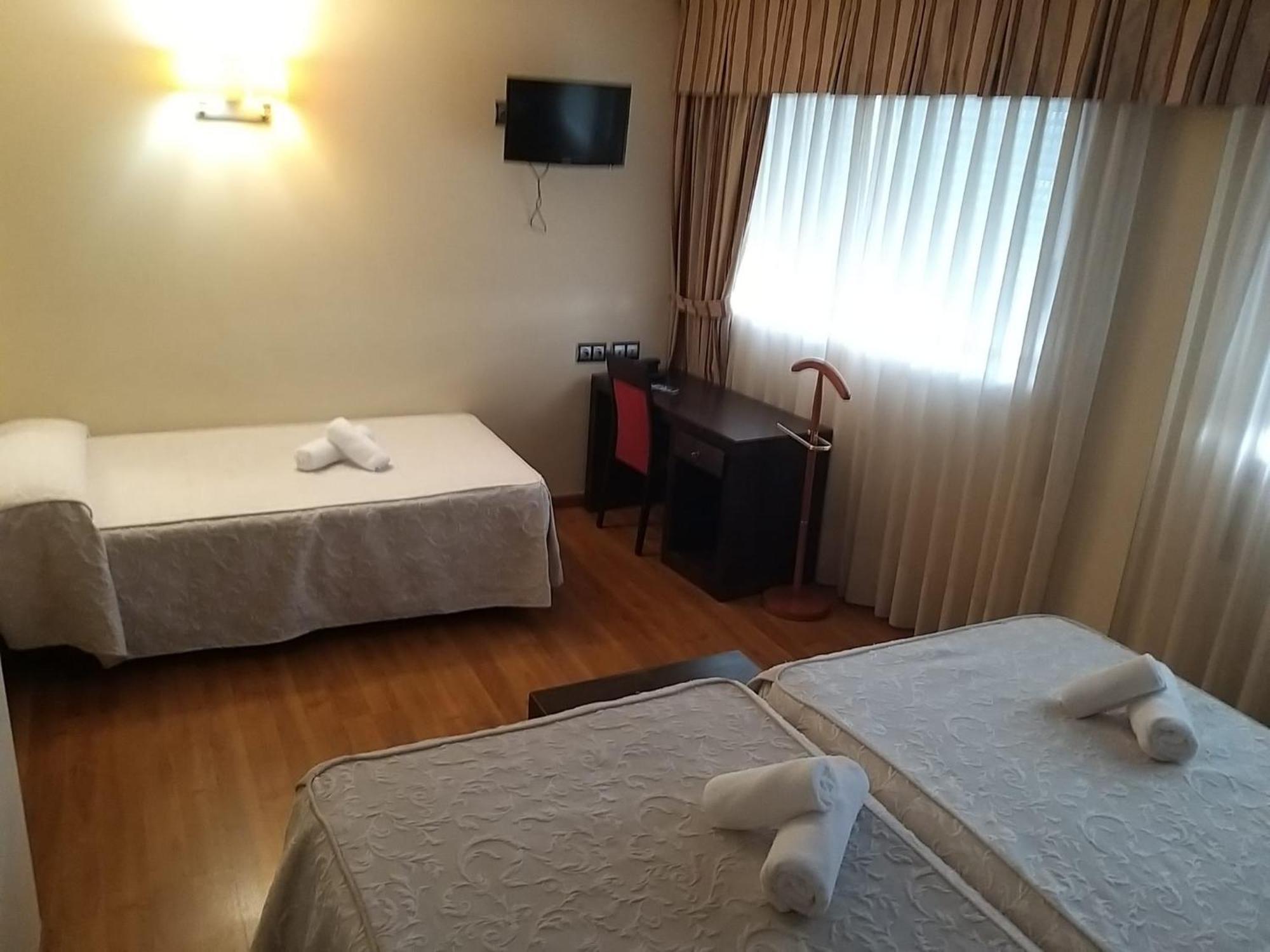 Hotel Condes De Lemos Espana Monforte De Lemos Zewnętrze zdjęcie