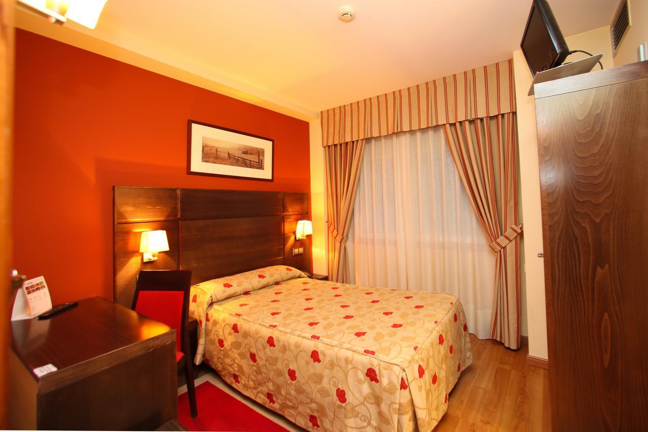Hotel Condes De Lemos Espana Monforte De Lemos Zewnętrze zdjęcie